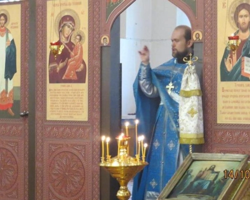 Божественная литургия в Тихвинском храме г. Гагарин в день Покрова Пресвятой Богородицы