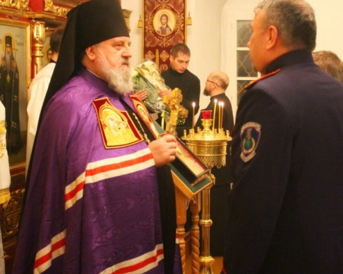 Духовенство, монашествующие и миряне Вяземской епархии поздравили владыку Сергия с Рождеством Христо