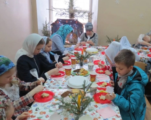 Детская Рождественская Литургия в Тихвинском храме г. Гагарин
