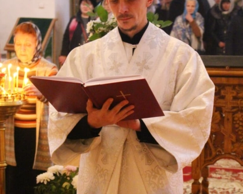 Глава Вяземской епархии возглавил Божественную литургию