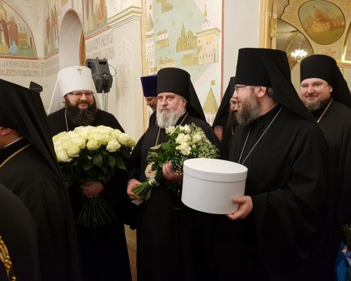 Епископ Сергий поздравил Святейшего Патриарха Кирилла с 10-летием интронизации