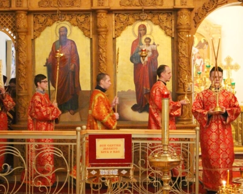 Божественная Литургия архиерейским чином в день памяти Собора Новомучеников и Исповедников Церкви Ру
