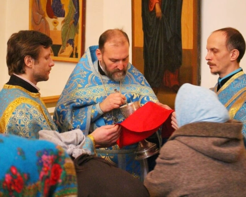 В день памяти Иверской иконы Божией Матери Преосвященный епископ Сергий возглавил Божественную литур