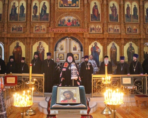 Преосвященный епископ Сергий совершил вечерню с чином прощения в Свято-Троицком кафедральном соборе 