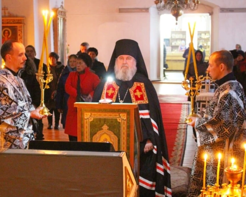 Епископ Сергий возглавил служение Великого повечерия с чтением четвёртой части Великого покаянного к