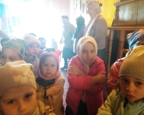 Воспитанники детского сада села Карманово причастились Святых Христовых Таин