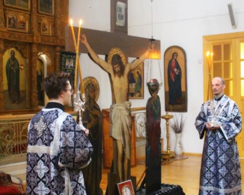 Епископ Сергий возглавил служение царских часов Великого Пятка