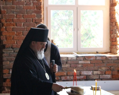 Епископ Вяземский и Гагаринский Сергий в Великую Субботу посетил ряд Вяземских храмов