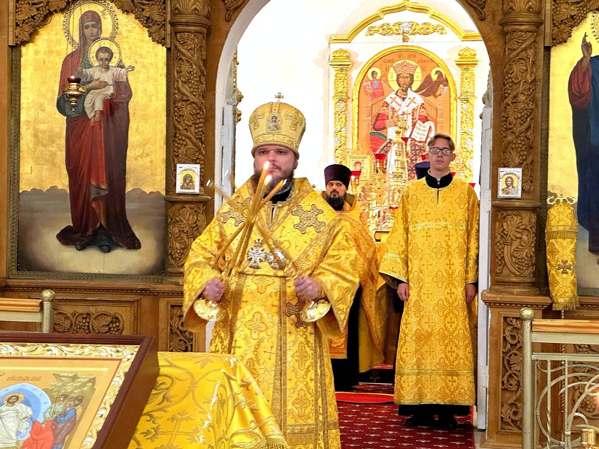 05 сентября 2026 года Архипастырь совершил всенощное бдение в Свято-Троицком соборе г. Вязьмы