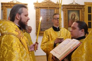 Архипастырь совершил всенощное бдение в Свято-Троицком соборе г. Вязьмы